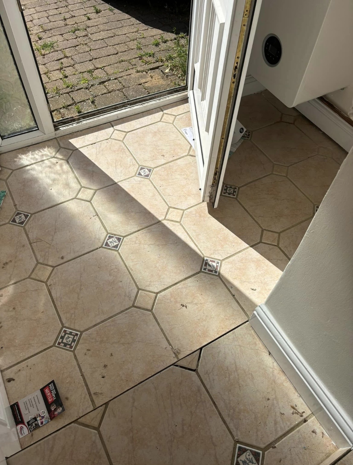 Floor before cleaning
